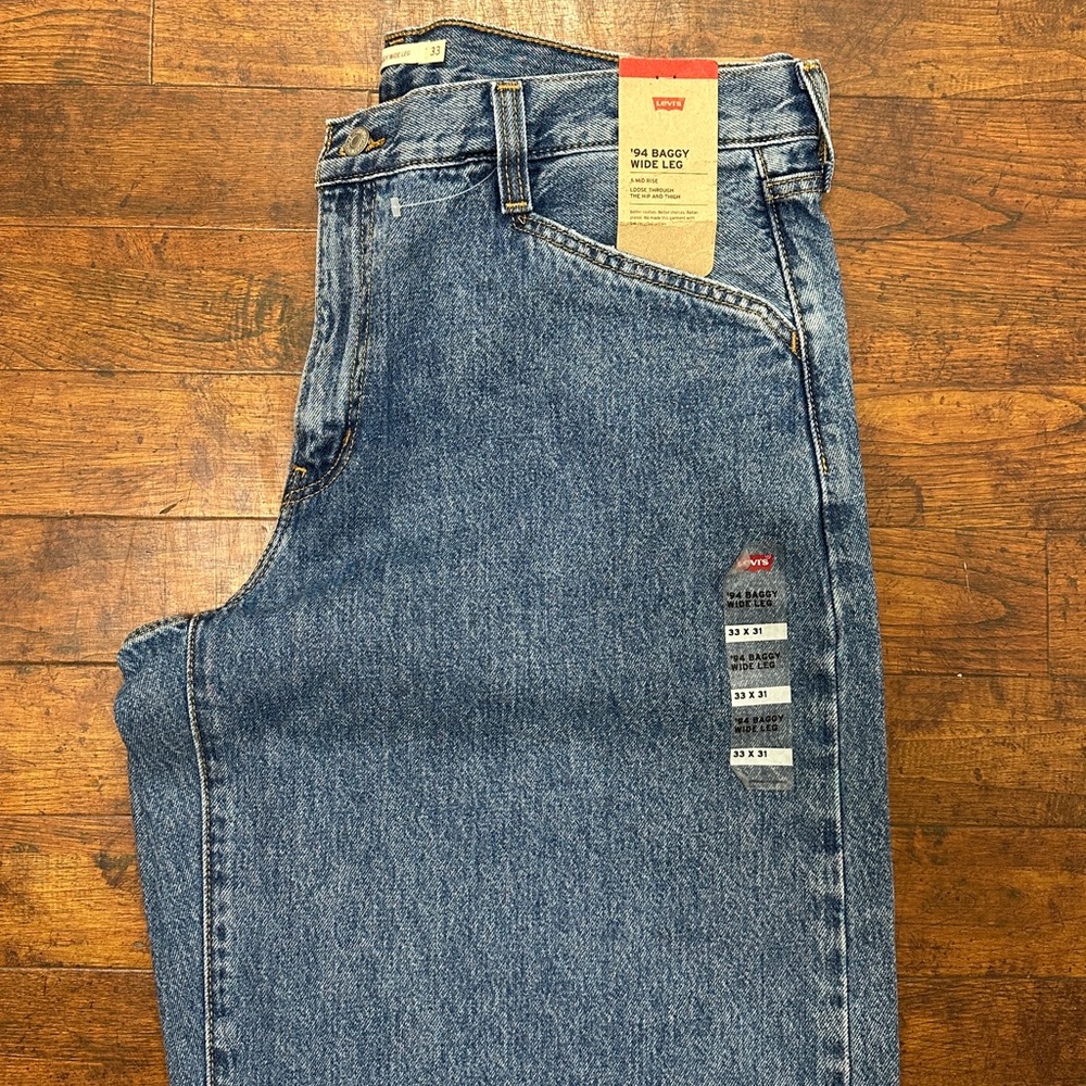 Levi's Women’s 94 Baggy Wide Leg Jeans Size 33x31 NWT